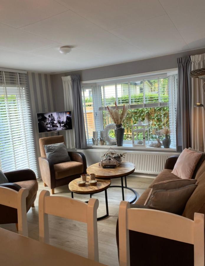 Luxe Chalet Met Prachtig Terras Op De Veluwe , Veel Privacy Hoenderloo Eksteriør billede